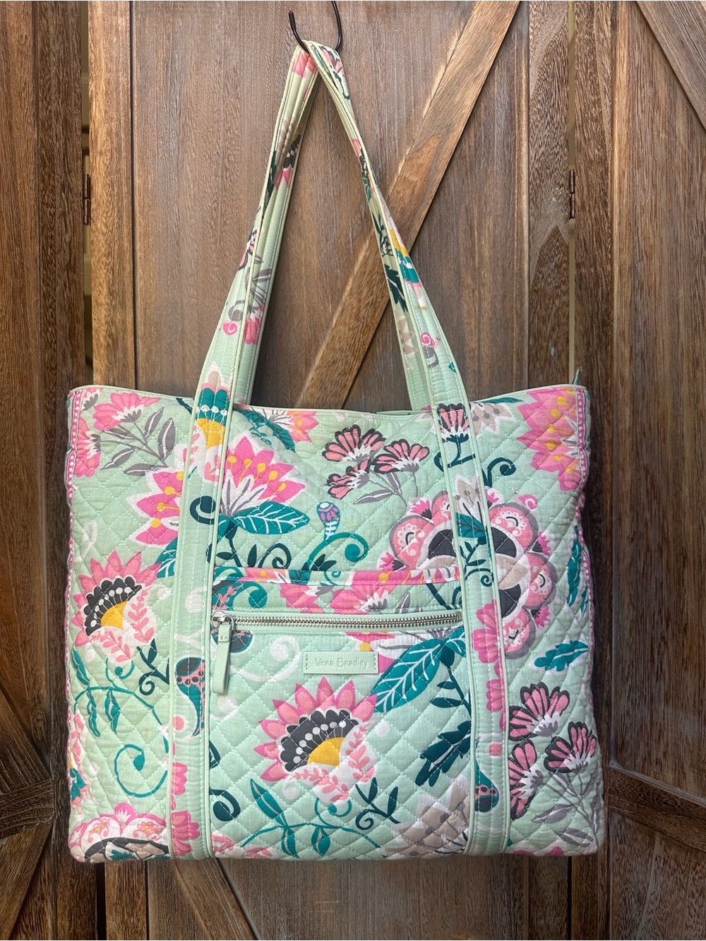 Vera Bradley Get Carried Away Travel Tote in Mint Flowers Shoulder Duffle Bag